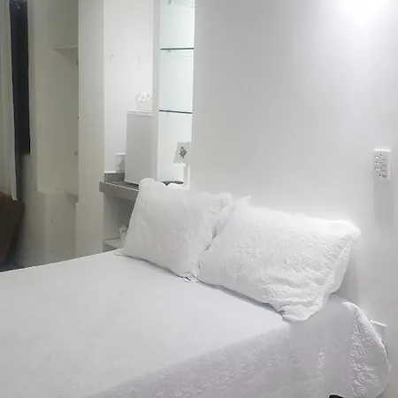 Excelente Casa Com Garagem E 3 Quartos Sendo 1 Suite Na Praia Dos Anjos A 5 Min A Pe Do Pier Dos Barcos-2