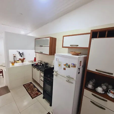 Excelente Casa Com Garagem E 3 Quartos Sendo 1 Suite Na Praia Dos Anjos A 5 Min A Pe Do Pier Dos Barcos-3